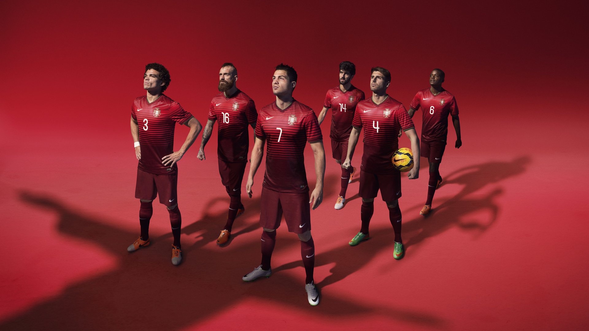 开云体育官网下载-夺冠秘诀：冠军队伍的战术打法与团队精神，冠军争夺