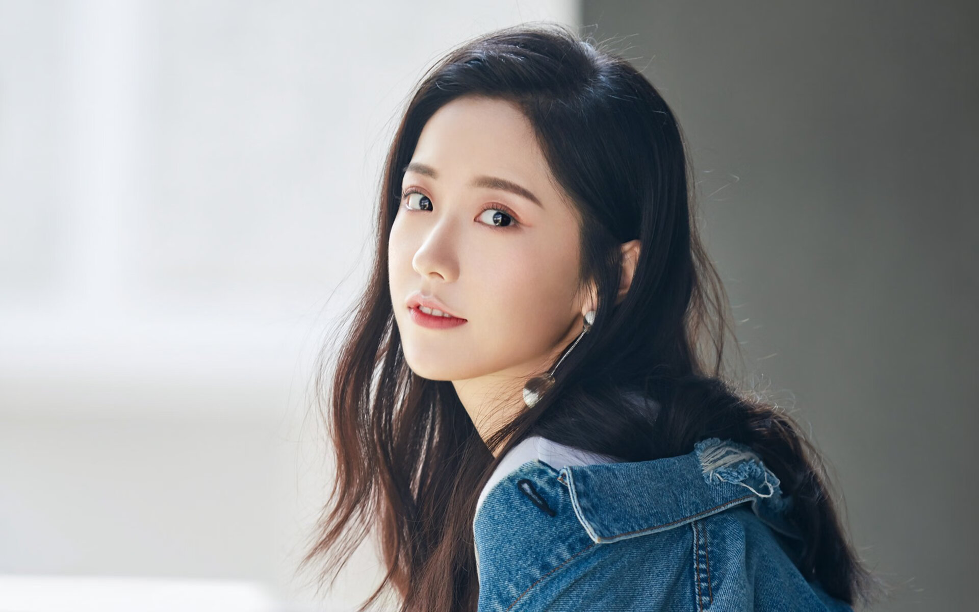 西汉姆联中场调度灵活，铁锤帮争夺欧战资格，西汉姆联厉害吗