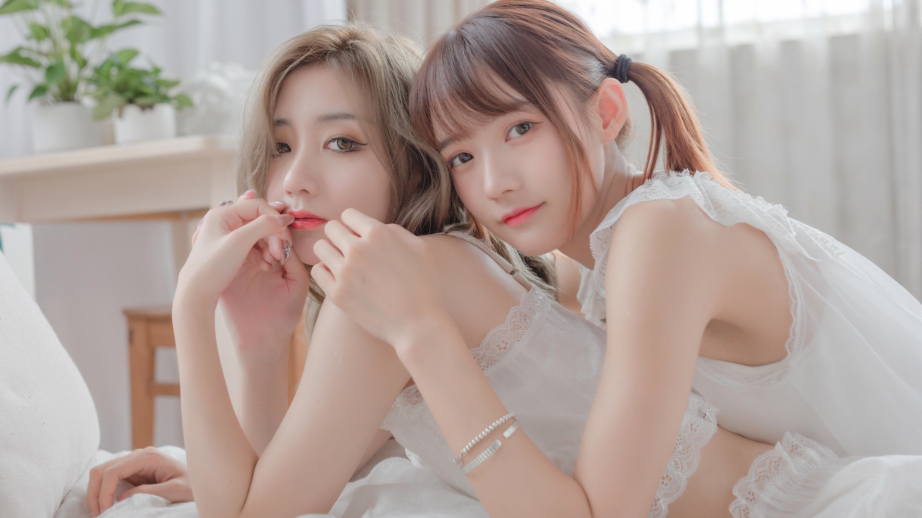 开云官方-中超联赛中国足球夺冠 球员士气高涨，中超冠军2021