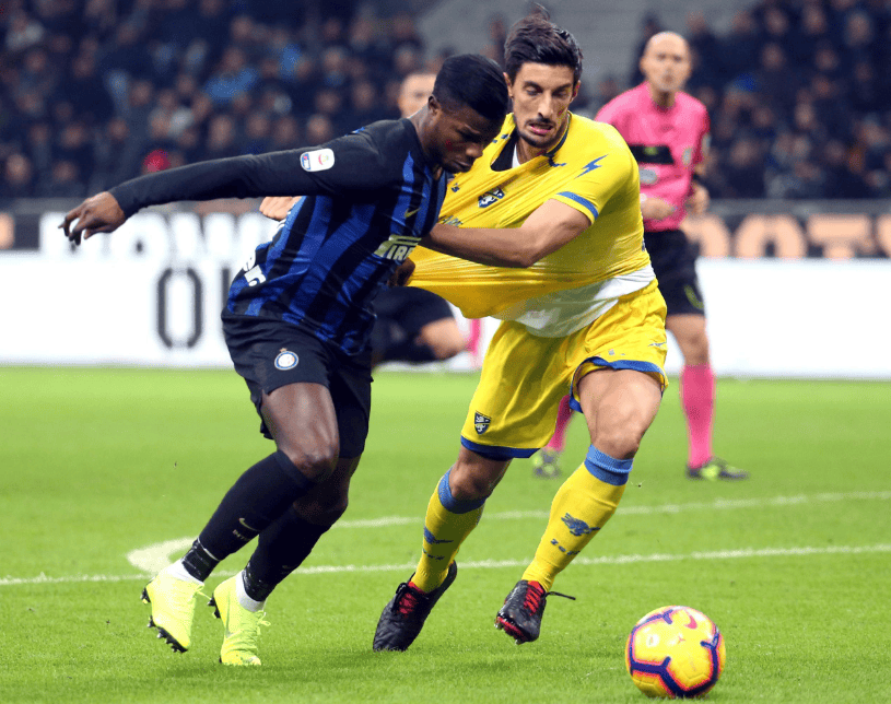 各大比赛中的精彩进球与战术回顾 各大比赛中的精彩进球与战术回顾